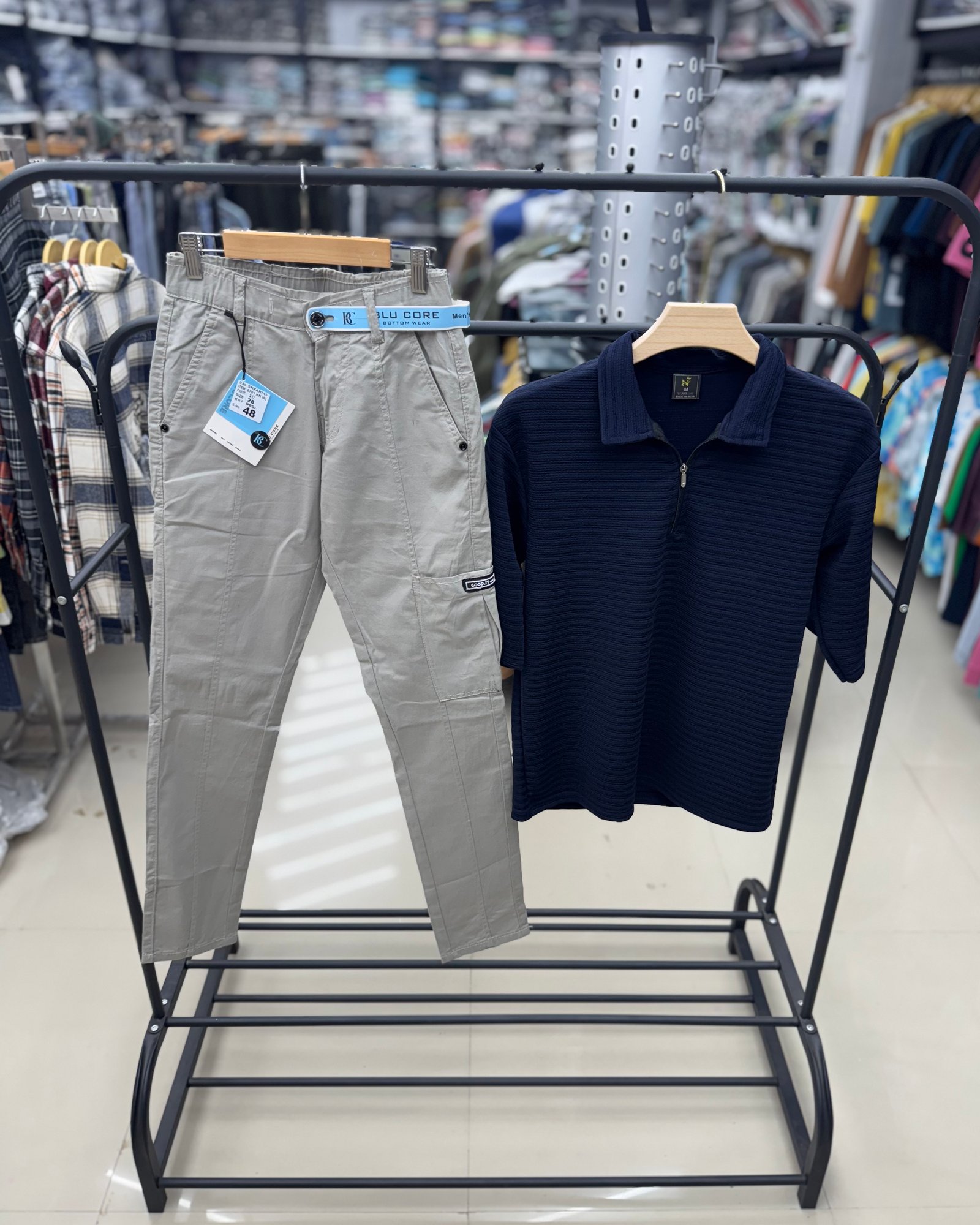 Linen Pant & Zipper T-shirt